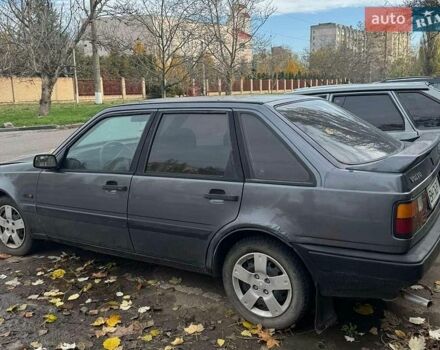 Серый Вольво 440, объемом двигателя 1.7 л и пробегом 280 тыс. км за 900 $, фото 1 на Automoto.ua