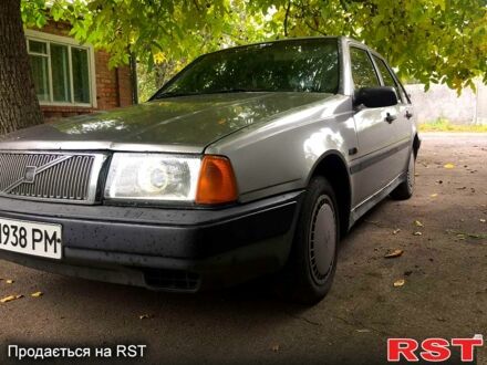 Серый Вольво 440, объемом двигателя 1.7 л и пробегом 442 тыс. км за 1300 $, фото 1 на Automoto.ua