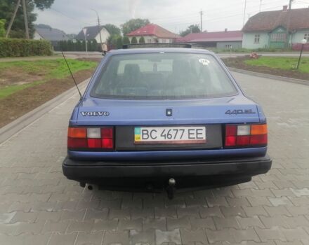 Синий Вольво 440, объемом двигателя 1.8 л и пробегом 500 тыс. км за 1300 $, фото 1 на Automoto.ua
