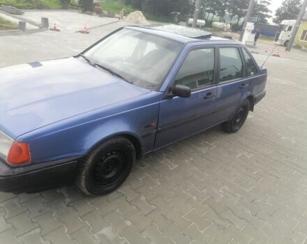 Синий Вольво 440, объемом двигателя 1.8 л и пробегом 500 тыс. км за 1300 $, фото 4 на Automoto.ua