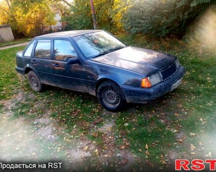 Синий Вольво 440, объемом двигателя 18 л и пробегом 0 тыс. км за 340 $, фото 4 на Automoto.ua