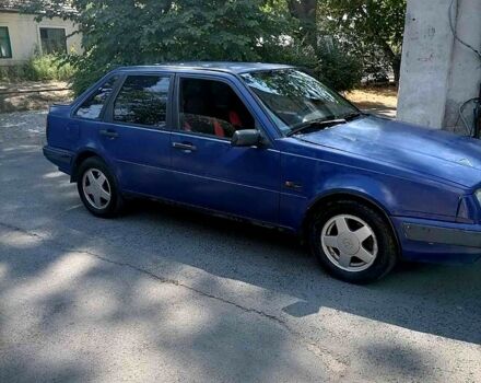 Синий Вольво 440, объемом двигателя 1.7 л и пробегом 225 тыс. км за 600 $, фото 1 на Automoto.ua