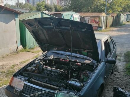 Синій Вольво 440, об'ємом двигуна 1.7 л та пробігом 2 тис. км за 680 $, фото 1 на Automoto.ua