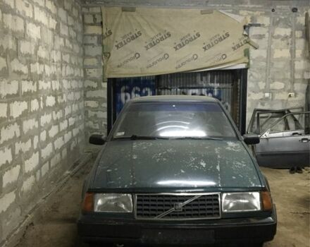 Зелений Вольво 440, об'ємом двигуна 1.8 л та пробігом 245 тис. км за 800 $, фото 1 на Automoto.ua