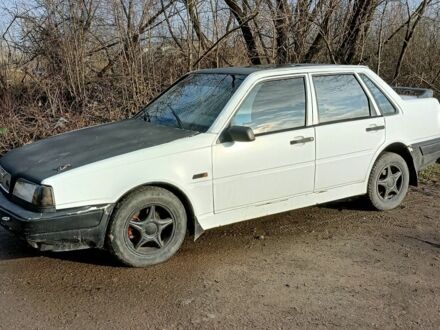 Вольво 460 1990 у Калуше на Automoto.ua Білий Вольво 460, об'ємом двигуна 0 л та пробігом 150 тис. км за 650 $, фото 1 на Automoto.ua