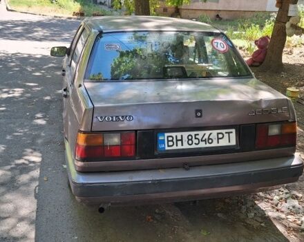 Коричневый Вольво 460, объемом двигателя 1.7 л и пробегом 230 тыс. км за 1300 $, фото 5 на Automoto.ua