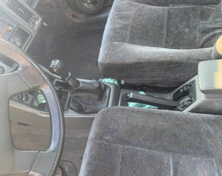 Красный Вольво 460, объемом двигателя 1.7 л и пробегом 319 тыс. км за 600 $, фото 5 на Automoto.ua