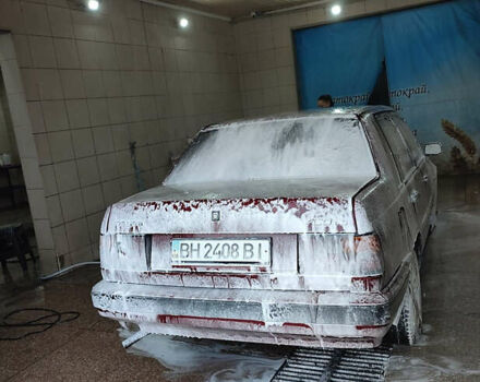 Красный Вольво 460, объемом двигателя 2 л и пробегом 320 тыс. км за 2600 $, фото 2 на Automoto.ua