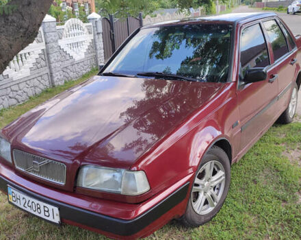 Красный Вольво 460, объемом двигателя 2 л и пробегом 320 тыс. км за 2600 $, фото 4 на Automoto.ua