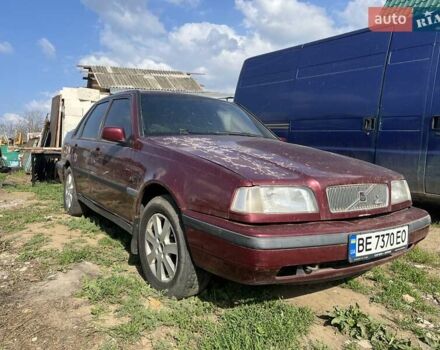 Красный Вольво 460, объемом двигателя 2 л и пробегом 150 тыс. км за 900 $, фото 1 на Automoto.ua