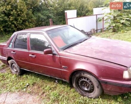 Красный Вольво 460, объемом двигателя 1 л и пробегом 350 тыс. км за 1200 $, фото 5 на Automoto.ua