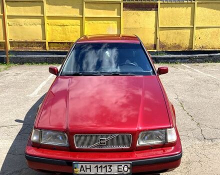 Красный Вольво 460, объемом двигателя 2 л и пробегом 430 тыс. км за 2500 $, фото 1 на Automoto.ua