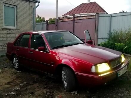 Червоний Вольво 460, об'ємом двигуна 1.7 л та пробігом 0 тис. км за 900 $, фото 1 на Automoto.ua
