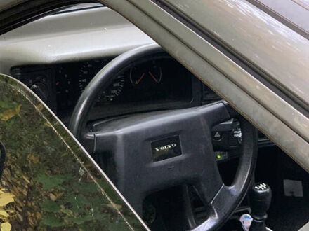 Серый Вольво 460, объемом двигателя 1.8 л и пробегом 111 тыс. км за 1700 $, фото 1 на Automoto.ua