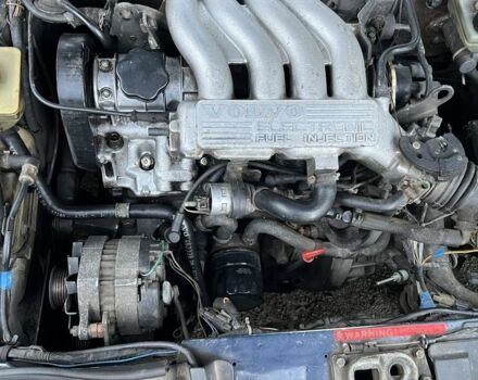 Синий Вольво 460, объемом двигателя 1.8 л и пробегом 397 тыс. км за 600 $, фото 2 на Automoto.ua