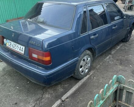Синий Вольво 460, объемом двигателя 1.8 л и пробегом 397 тыс. км за 600 $, фото 1 на Automoto.ua