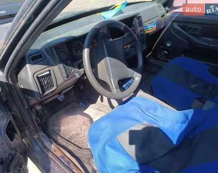 Синій Вольво 460, об'ємом двигуна 1.7 л та пробігом 360 тис. км за 480 $, фото 9 на Automoto.ua