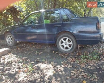 Синий Вольво 460, объемом двигателя 2 л и пробегом 347 тыс. км за 1200 $, фото 6 на Automoto.ua