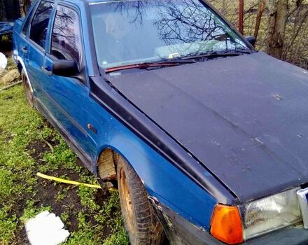 Синий Вольво 460, объемом двигателя 1.7 л и пробегом 0 тыс. км за 1000 $, фото 1 на Automoto.ua