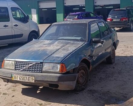 Синий Вольво 460, объемом двигателя 1.8 л и пробегом 345 тыс. км за 223 $, фото 1 на Automoto.ua