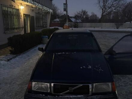 Синий Вольво 460, объемом двигателя 1.7 л и пробегом 370 тыс. км за 853 $, фото 1 на Automoto.ua