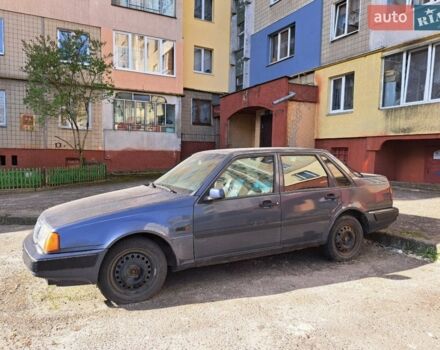 Синий Вольво 460, объемом двигателя 1.8 л и пробегом 370 тыс. км за 1500 $, фото 1 на Automoto.ua