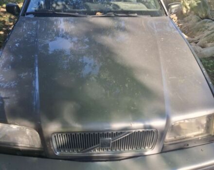 Зеленый Вольво 460, объемом двигателя 1.8 л и пробегом 380 тыс. км за 476 $, фото 3 на Automoto.ua