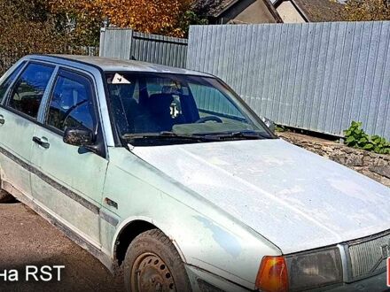 Зелений Вольво 460, об'ємом двигуна 1.8 л та пробігом 0 тис. км за 470 $, фото 1 на Automoto.ua