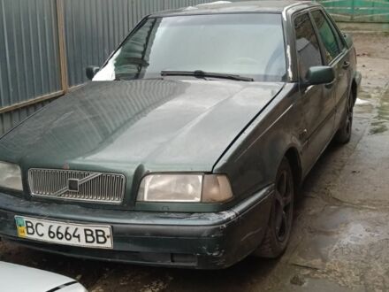 Зелений Вольво 460, об'ємом двигуна 1.8 л та пробігом 333 тис. км за 1300 $, фото 1 на Automoto.ua
