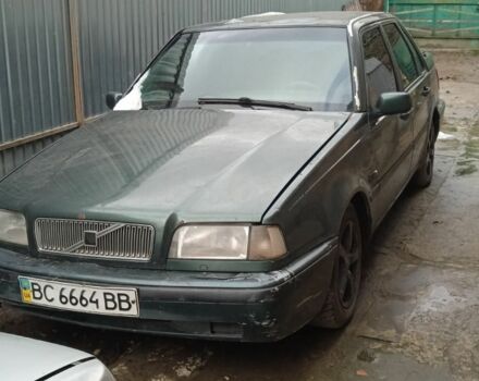 Зеленый Вольво 460, объемом двигателя 1.8 л и пробегом 333 тыс. км за 1300 $, фото 1 на Automoto.ua
