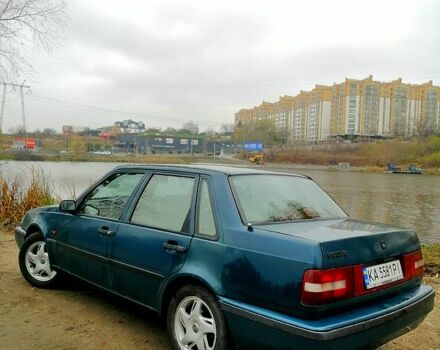 Зеленый Вольво 460, объемом двигателя 2 л и пробегом 343 тыс. км за 1100 $, фото 1 на Automoto.ua