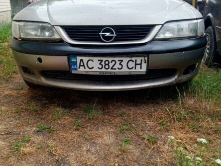 Сірий Вольво 66, об'ємом двигуна 2 л та пробігом 360 тис. км за 1450 $, фото 1 на Automoto.ua