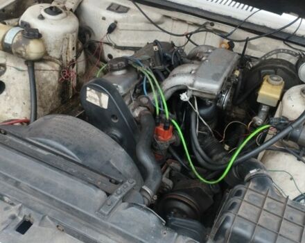 Белый Вольво 740, объемом двигателя 2.3 л и пробегом 350 тыс. км за 900 $, фото 7 на Automoto.ua