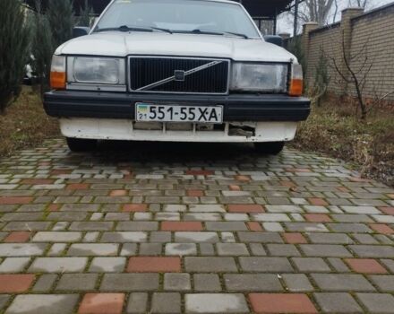 Белый Вольво 740, объемом двигателя 2.3 л и пробегом 350 тыс. км за 900 $, фото 2 на Automoto.ua