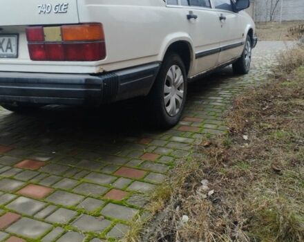 Белый Вольво 740, объемом двигателя 2.3 л и пробегом 350 тыс. км за 900 $, фото 6 на Automoto.ua