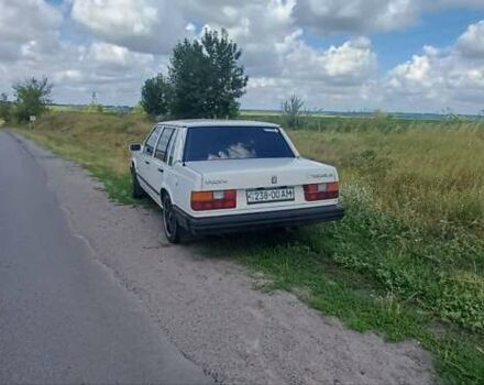 Белый Вольво 740, объемом двигателя 2.3 л и пробегом 100 тыс. км за 1300 $, фото 2 на Automoto.ua