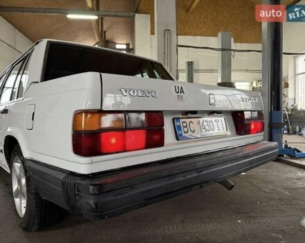 Білий Вольво 740, об'ємом двигуна 2.3 л та пробігом 422 тис. км за 2500 $, фото 5 на Automoto.ua