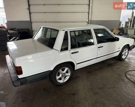 Білий Вольво 740, об'ємом двигуна 2.3 л та пробігом 422 тис. км за 2500 $, фото 6 на Automoto.ua
