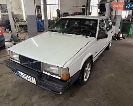Білий Вольво 740, об'ємом двигуна 2.3 л та пробігом 422 тис. км за 2500 $, фото 7 на Automoto.ua