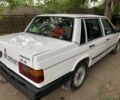 Белый Вольво 740, объемом двигателя 2.4 л и пробегом 355 тыс. км за 1300 $, фото 2 на Automoto.ua