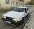 Белый Вольво 740, объемом двигателя 2.4 л и пробегом 450 тыс. км за 500 $, фото 1 на Automoto.ua