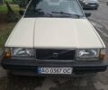 Белый Вольво 740, объемом двигателя 2.4 л и пробегом 380 тыс. км за 1000 $, фото 1 на Automoto.ua