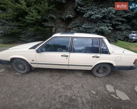 Белый Вольво 740, объемом двигателя 2.4 л и пробегом 380 тыс. км за 1000 $, фото 3 на Automoto.ua