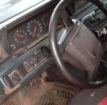 Белый Вольво 740, объемом двигателя 2.38 л и пробегом 500 тыс. км за 1200 $, фото 1 на Automoto.ua