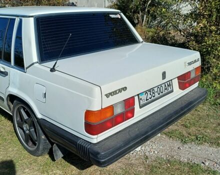 Белый Вольво 740, объемом двигателя 2.3 л и пробегом 10 тыс. км за 1300 $, фото 1 на Automoto.ua