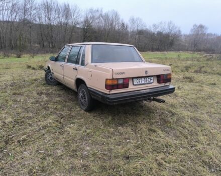 Бежевый Вольво 740, объемом двигателя 0 л и пробегом 400 тыс. км за 700 $, фото 4 на Automoto.ua