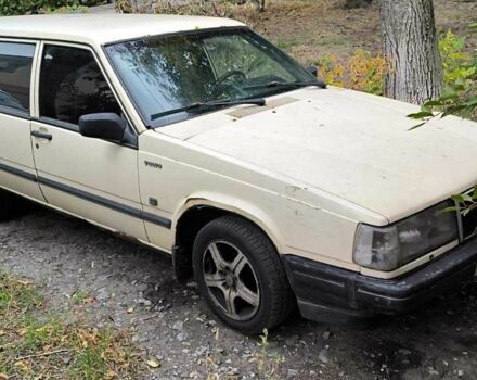 Бежевий Вольво 740, об'ємом двигуна 2.4 л та пробігом 340 тис. км за 1700 $, фото 2 на Automoto.ua