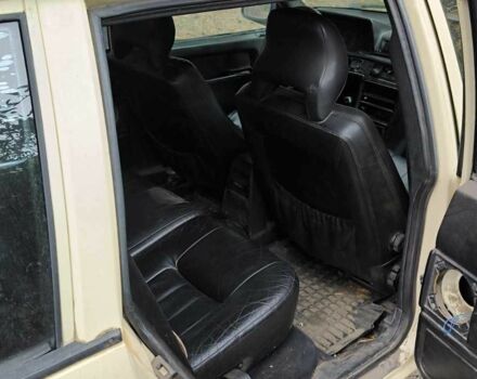 Бежевий Вольво 740, об'ємом двигуна 2.4 л та пробігом 340 тис. км за 1700 $, фото 6 на Automoto.ua