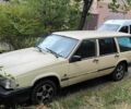 Бежевий Вольво 740, об'ємом двигуна 2.4 л та пробігом 340 тис. км за 1700 $, фото 1 на Automoto.ua