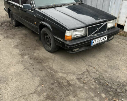 Черный Вольво 740, объемом двигателя 2.32 л и пробегом 250 тыс. км за 800 $, фото 1 на Automoto.ua